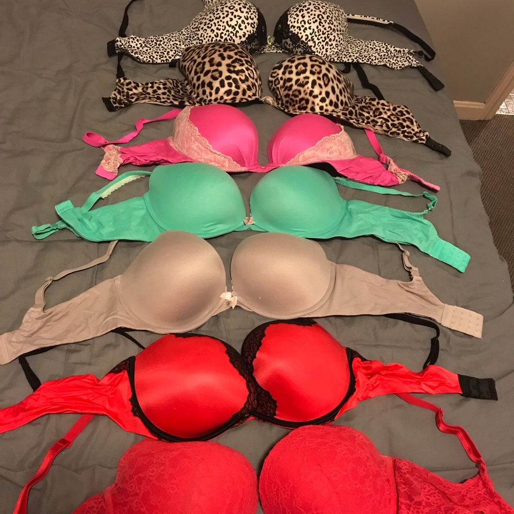 Victoria’s Secret Bra lot